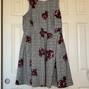 Roz & Ali Gingham Dress With Roses